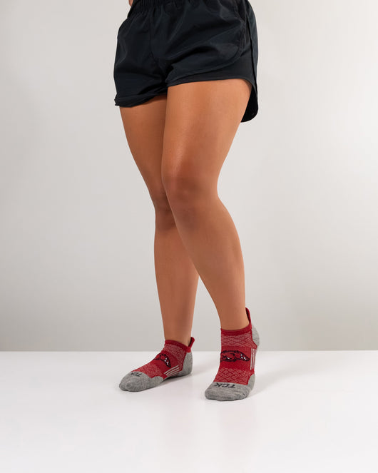 TCK socks Arkansas Razorbacks No Show Running & Golf Socks Mens & Womens - Tour - Performance Athletic Ankle Tab Socks, Soft Cushioned