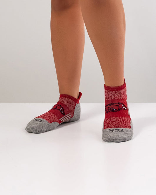 TCK socks Arkansas Razorbacks No Show Running & Golf Socks Mens & Womens - Tour - Performance Athletic Ankle Tab Socks, Soft Cushioned