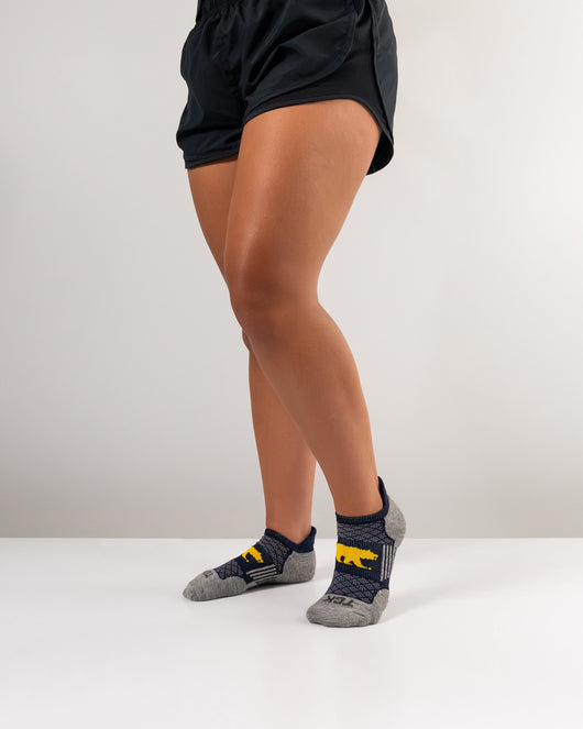 TCK socks California Golden Bears No Show Running & Golf Socks Mens & Womens - Tour - Performance Athletic Ankle Tab Socks, Soft Cushioned