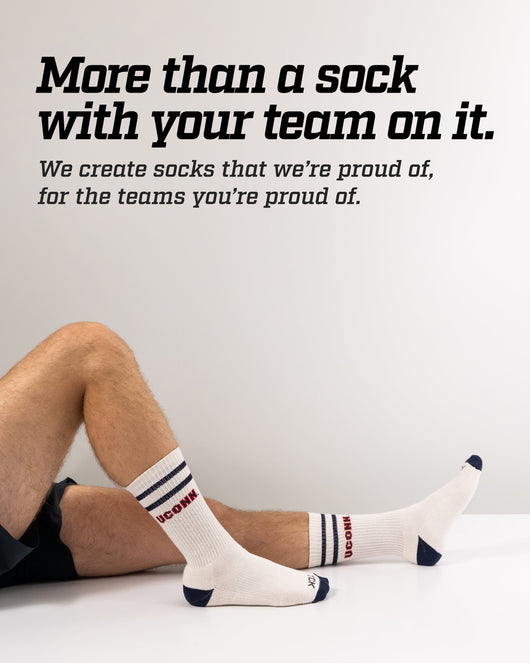 TCK socks Vintage Connecticut Huskies Socks NCAA Socks For Men and Womens Soft Cotton Sock
